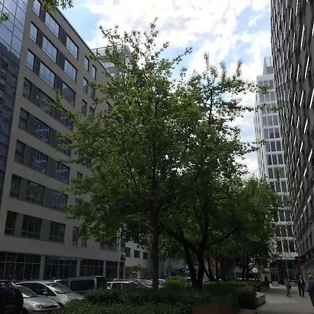 24h Check In, Aircon- Free Public Pool-fitness-sauna 公寓 *