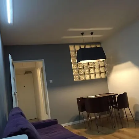 Apartman 24h Check In, Aircon- Free Public Pool-fitness-sauna