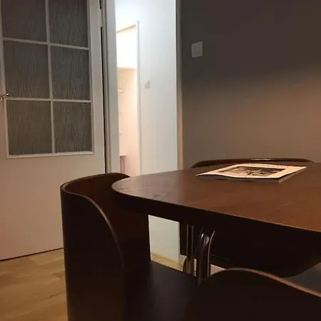 24h Check In, Aircon- Free Public Pool-fitness-sauna Appartement