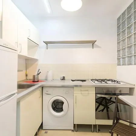 24h Check In, Aircon- Free Public Pool-fitness-sauna * Varsovie