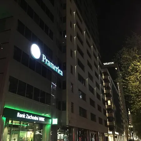 24h Check In, Aircon- Free Public Pool-fitness-sauna Warszawa