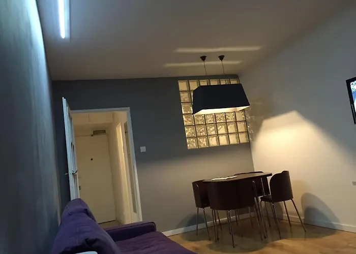 Apartamento 24h Check In, Aircon- Free Public Pool-fitness-sauna