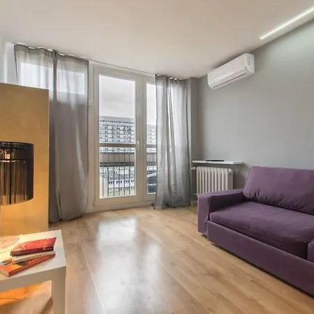 Апартаменты 24h Check In, Aircon- Free Public Pool-fitness-sauna