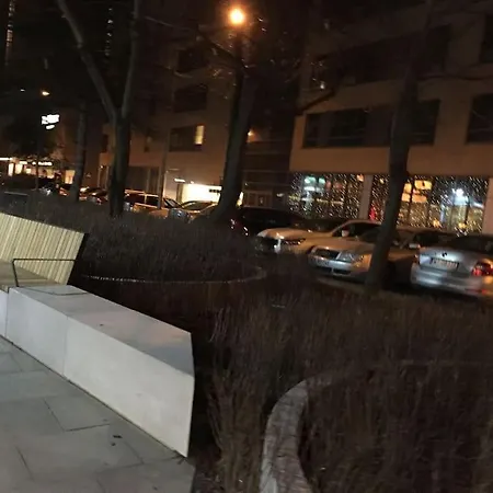 24h Check In, Aircon- Free Public Pool-fitness-sauna Варшава