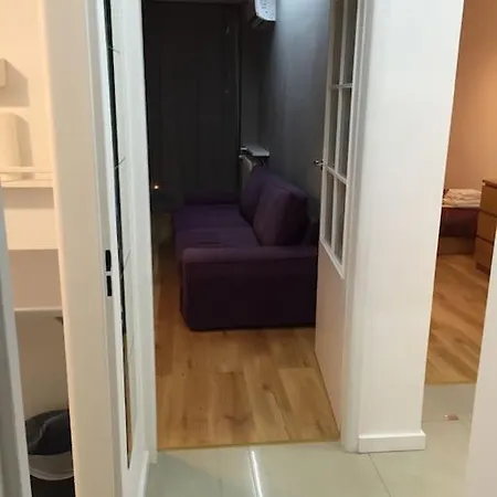 24h Check In, Aircon- Free Public Pool-fitness-sauna Варшава